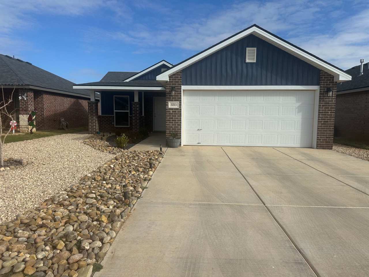 3/2 located in Upland Crossing, Available December!