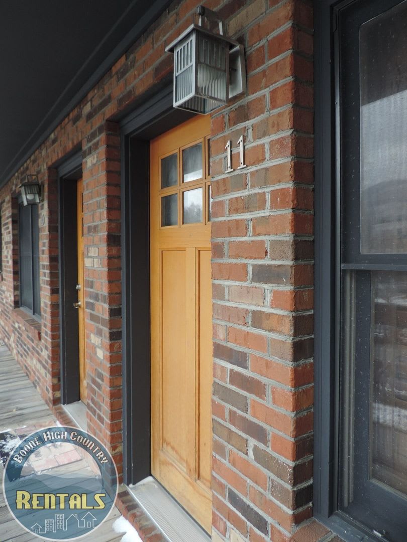 2bd/1ba Condo Right Next To ASU Campus