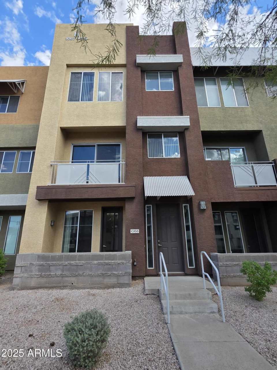 6605 N 93RD Avenue unit: 1068