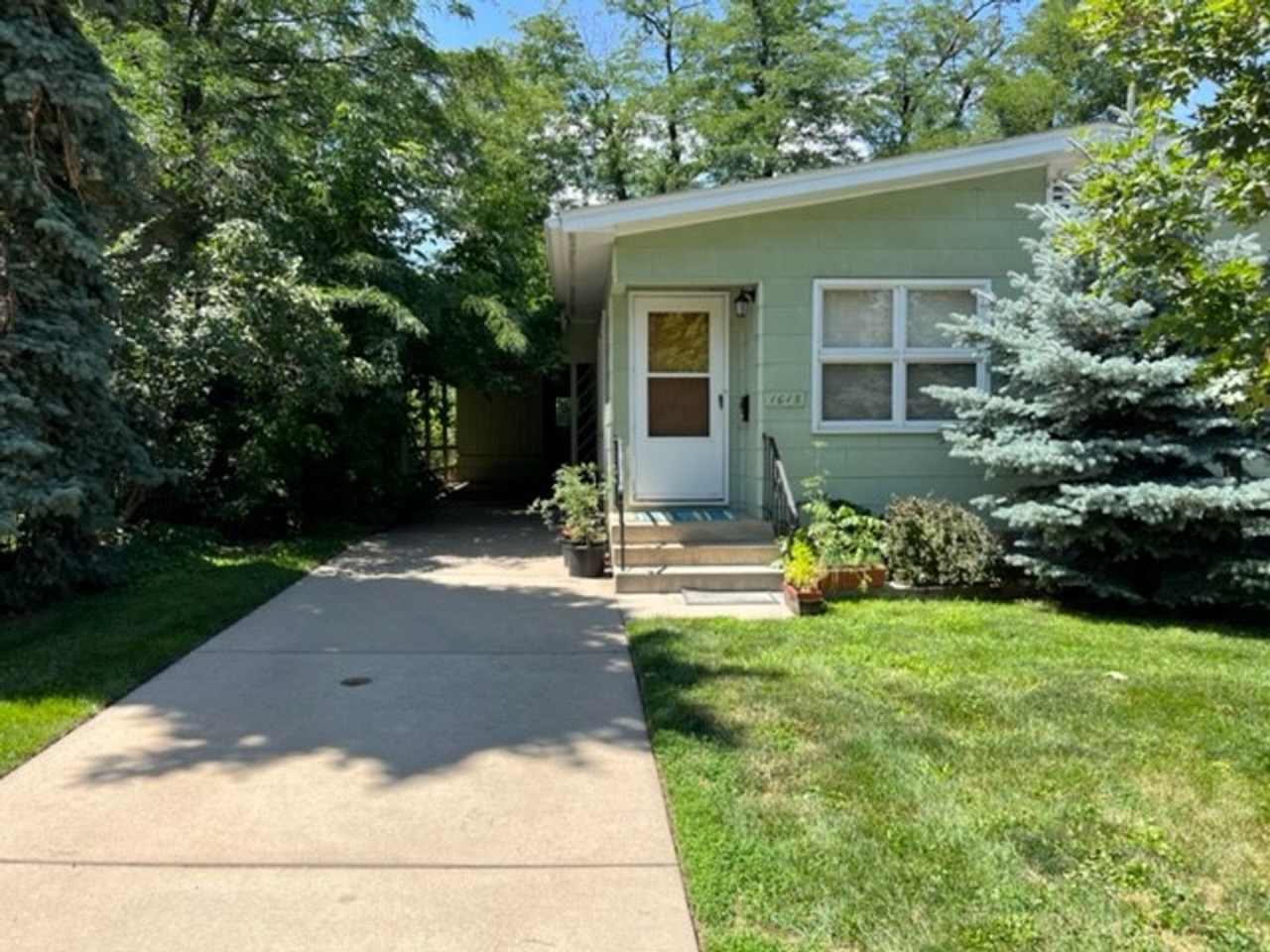 Quiet West Boulder Duplex Off-Street Parking