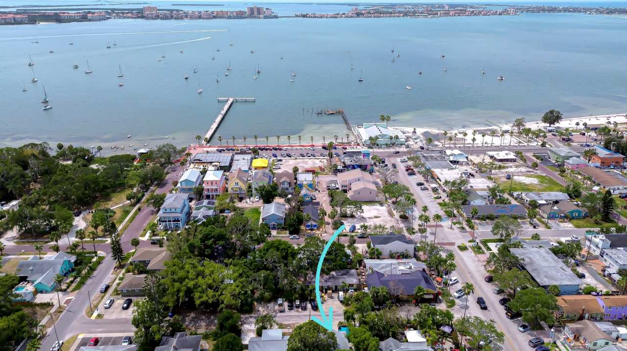 5437 Delette Avenue South (downstairs)