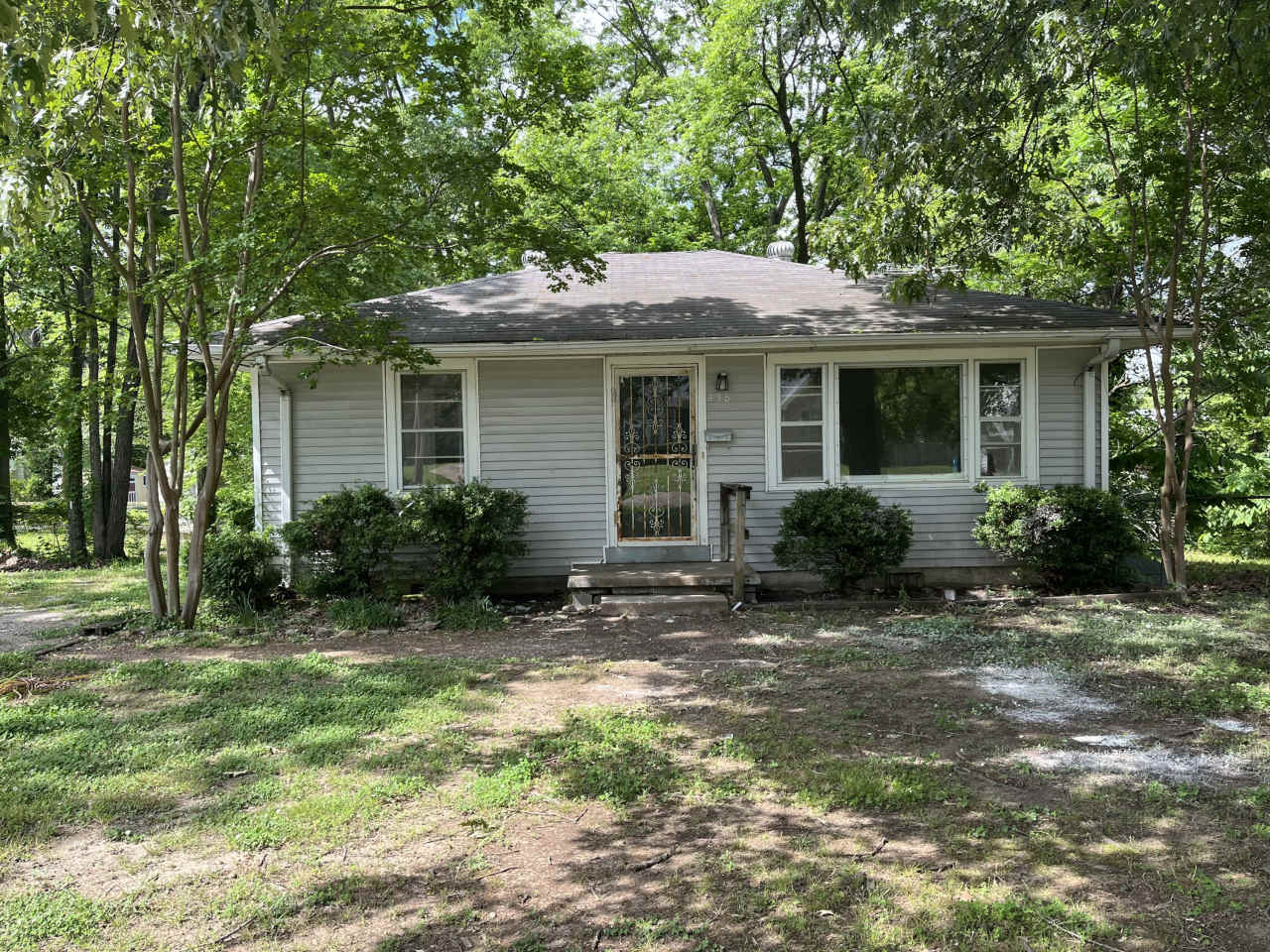 438 Lennanwood Avenue