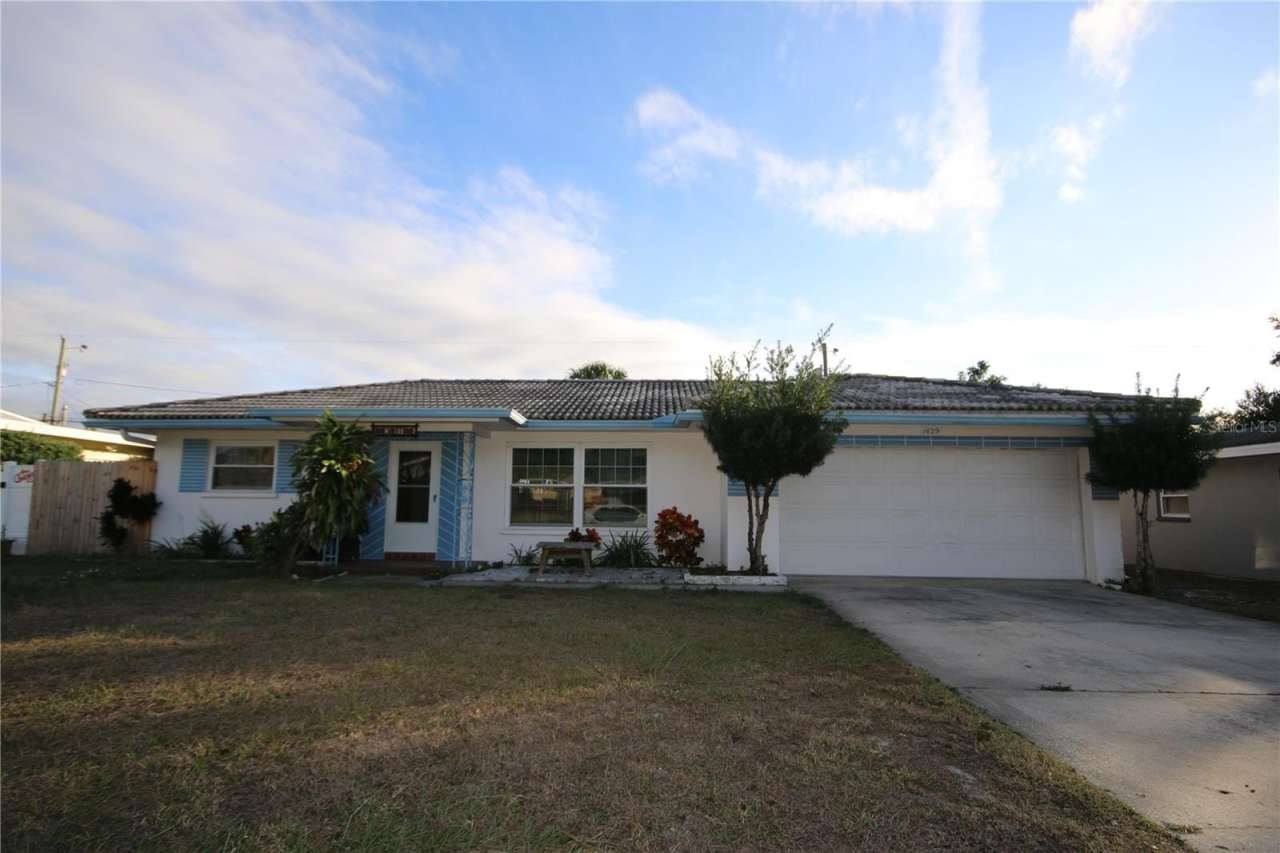 1429 SEABREEZE STREET