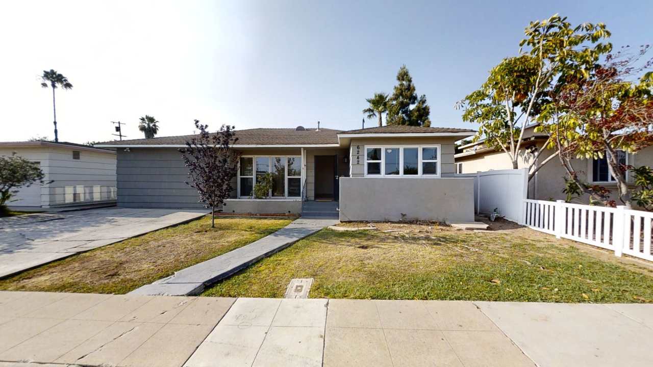 6BD/3BA, Renovated Backyard!