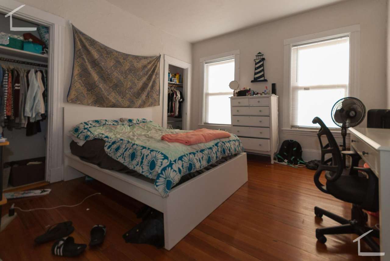 Large 5 bed in allston