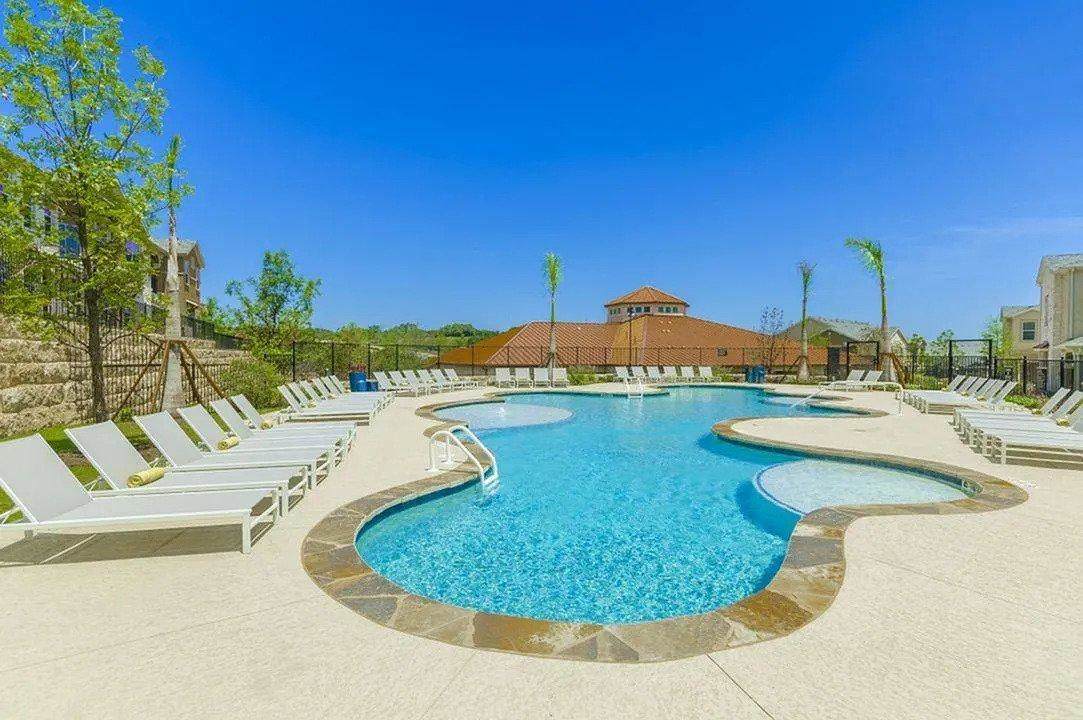 5311 Serene Hills Dr