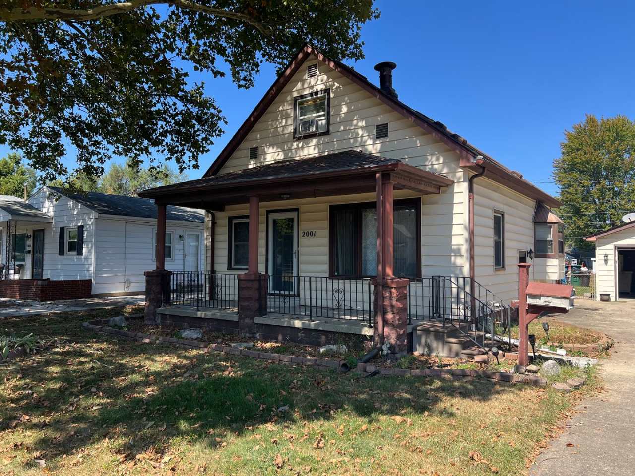 Northend Spacious 3 bedroom 1 bath with Large accessible ramp!