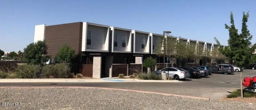 6262 Woodrow Bean unit: 18