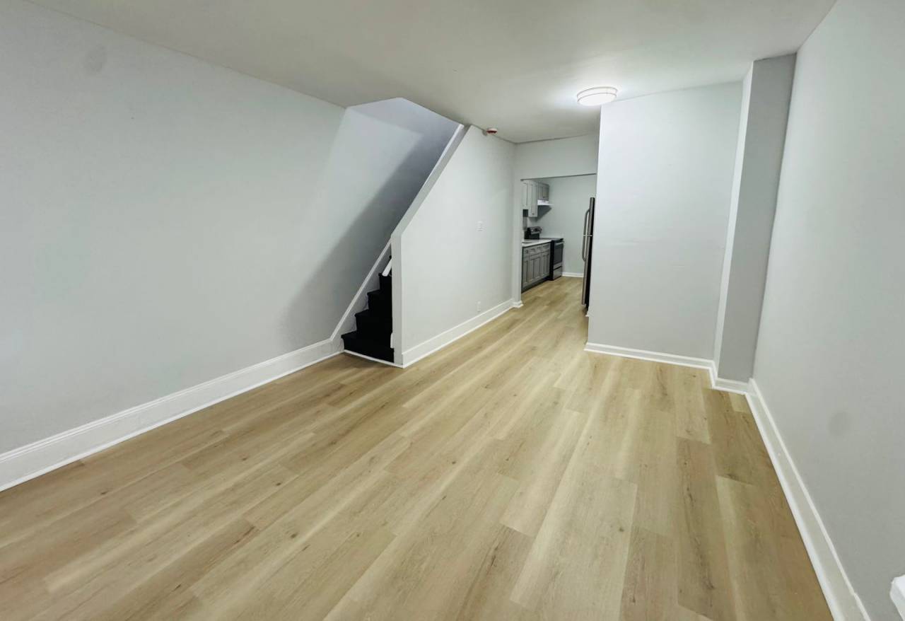 Remodeled Large 3bd/1 House with Rear yard!! SECTION 8 ONLY!!