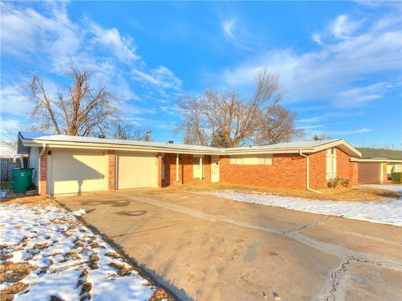 Available for Showing Now! 18-Month Lease Offer!! ***SPECIAL 50% OFF 1ST FULL MONTH'S RENT*** Spacious 3 Bedroom 2 bath near Wildewood Hills, OKC!