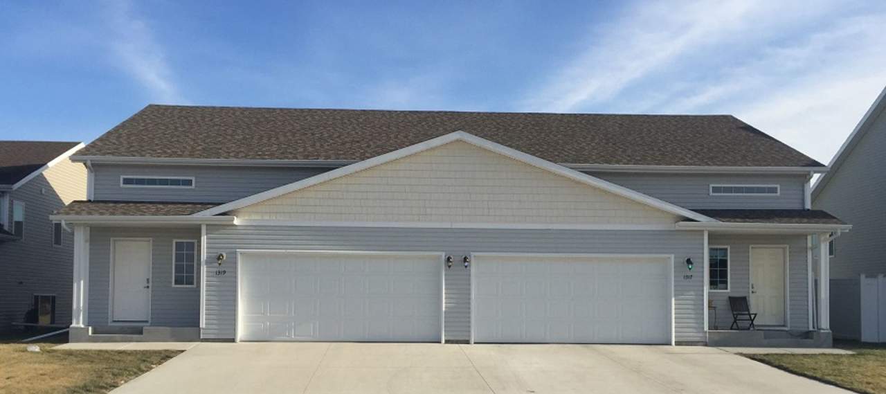 3 Bed 2 Bath Twin Home