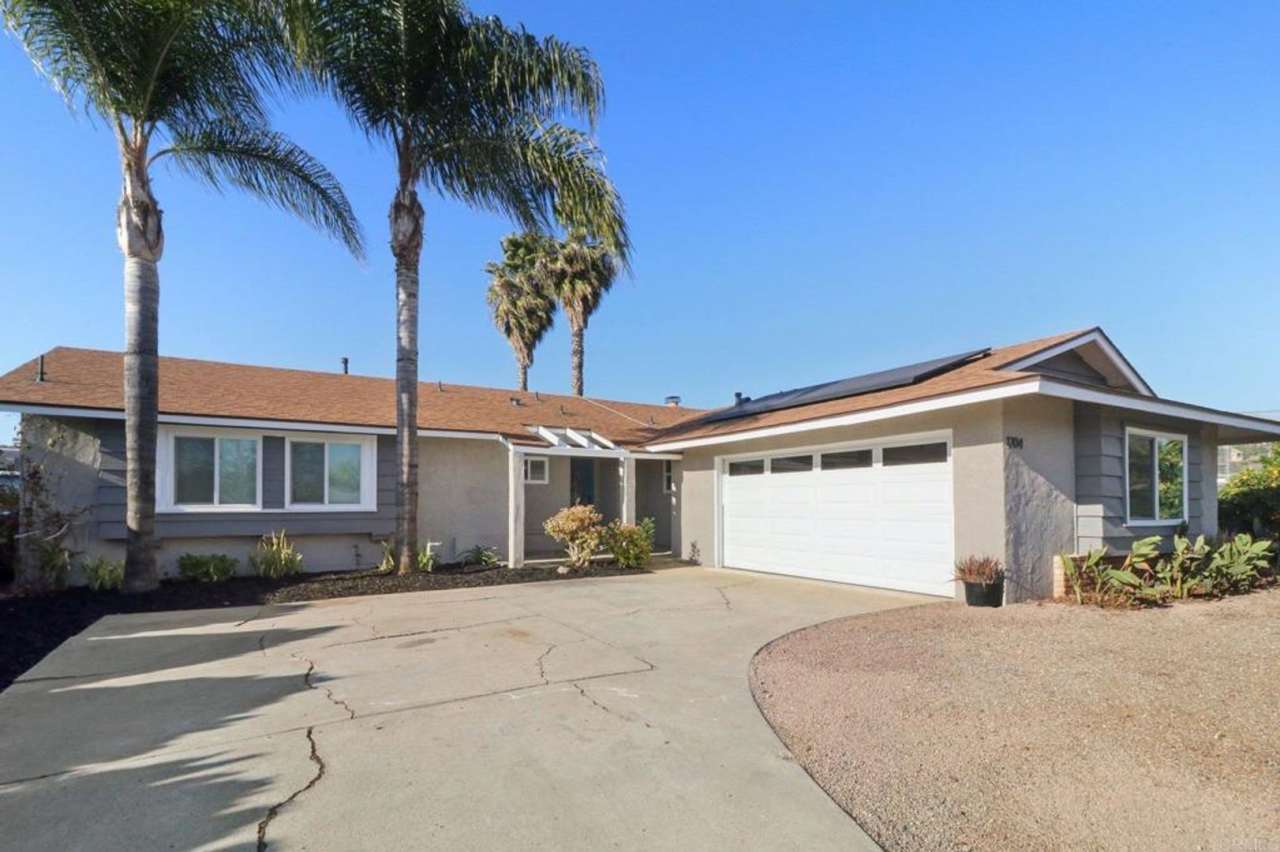 4BD/2BA Recently Renovated Home in Escondido