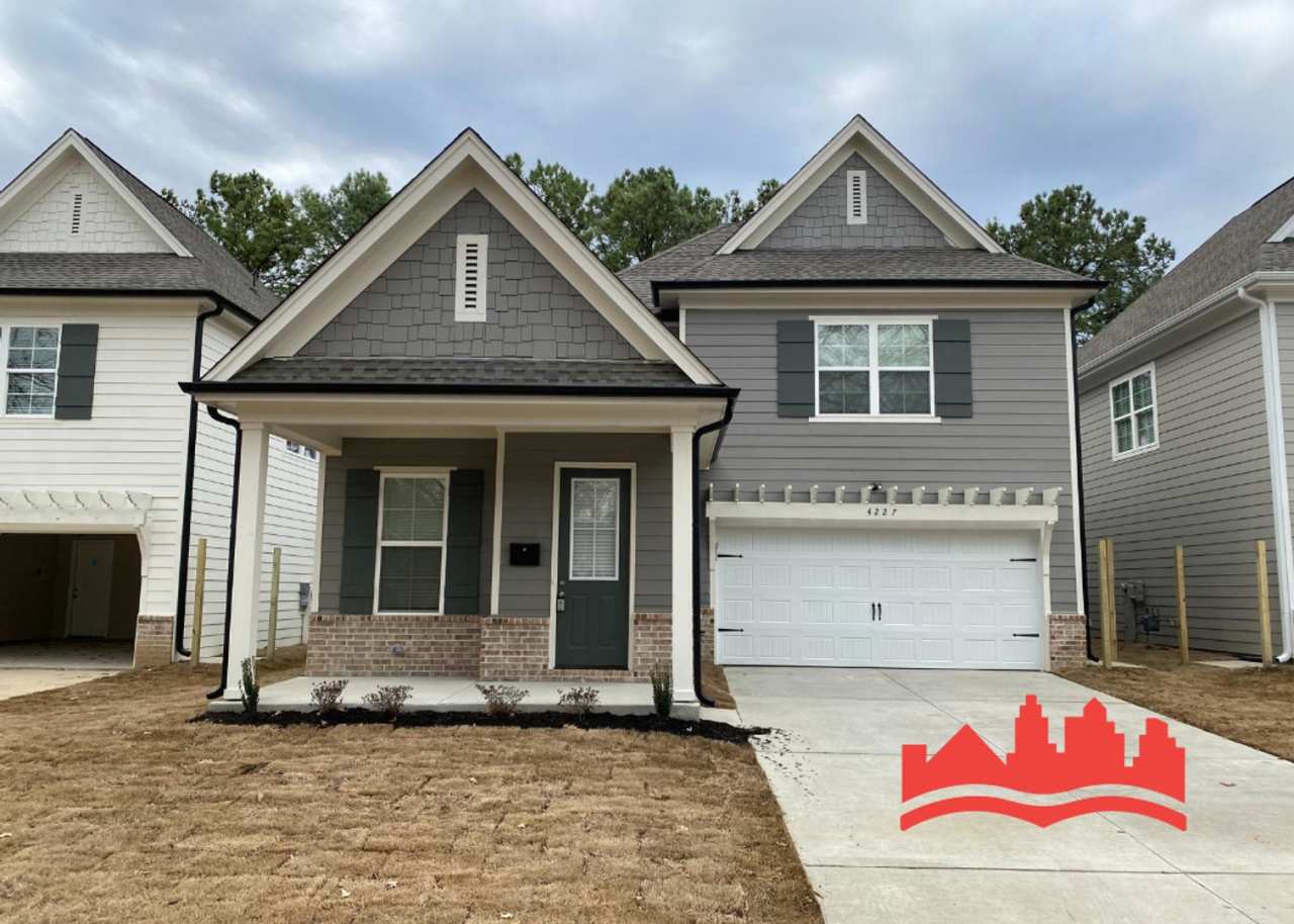 RENT SPECIAL: 1/2 OFF FIRST MOTNH RENT!