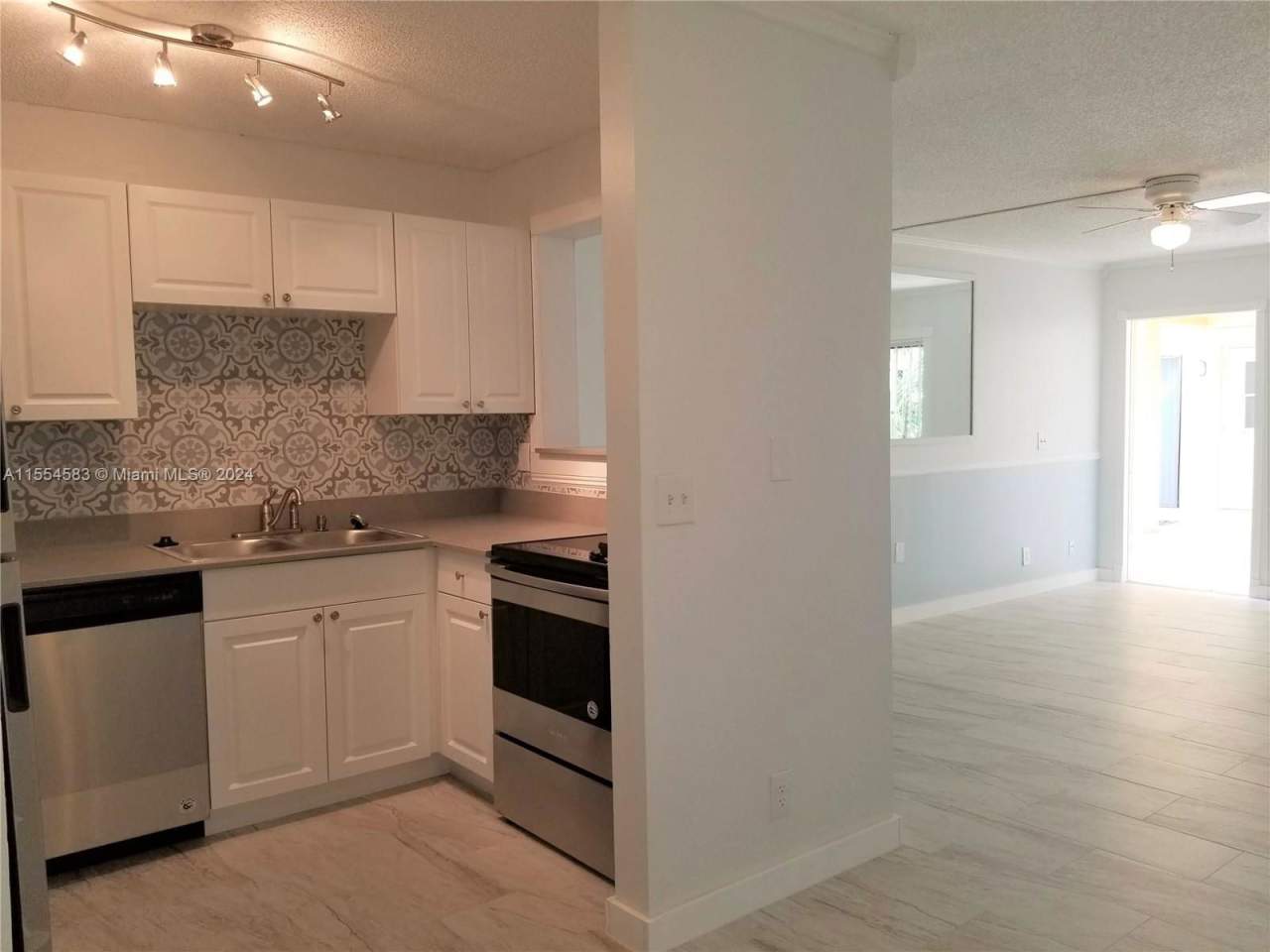 11335 Royal Palm Boulevard