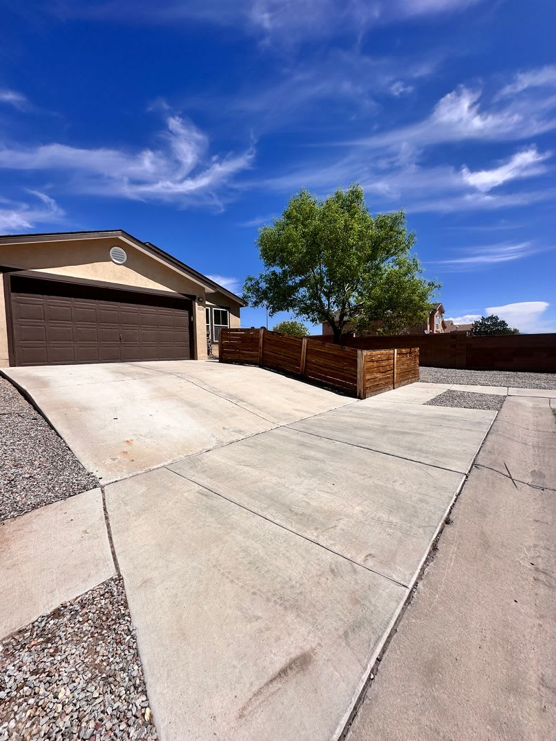 4 Bedroom 2 Bathroom with 2 Car Garage