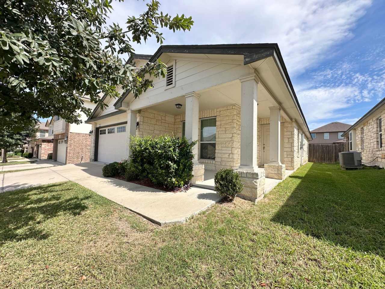 Price Drop + $400 Off 1st Month! Viewable Now!