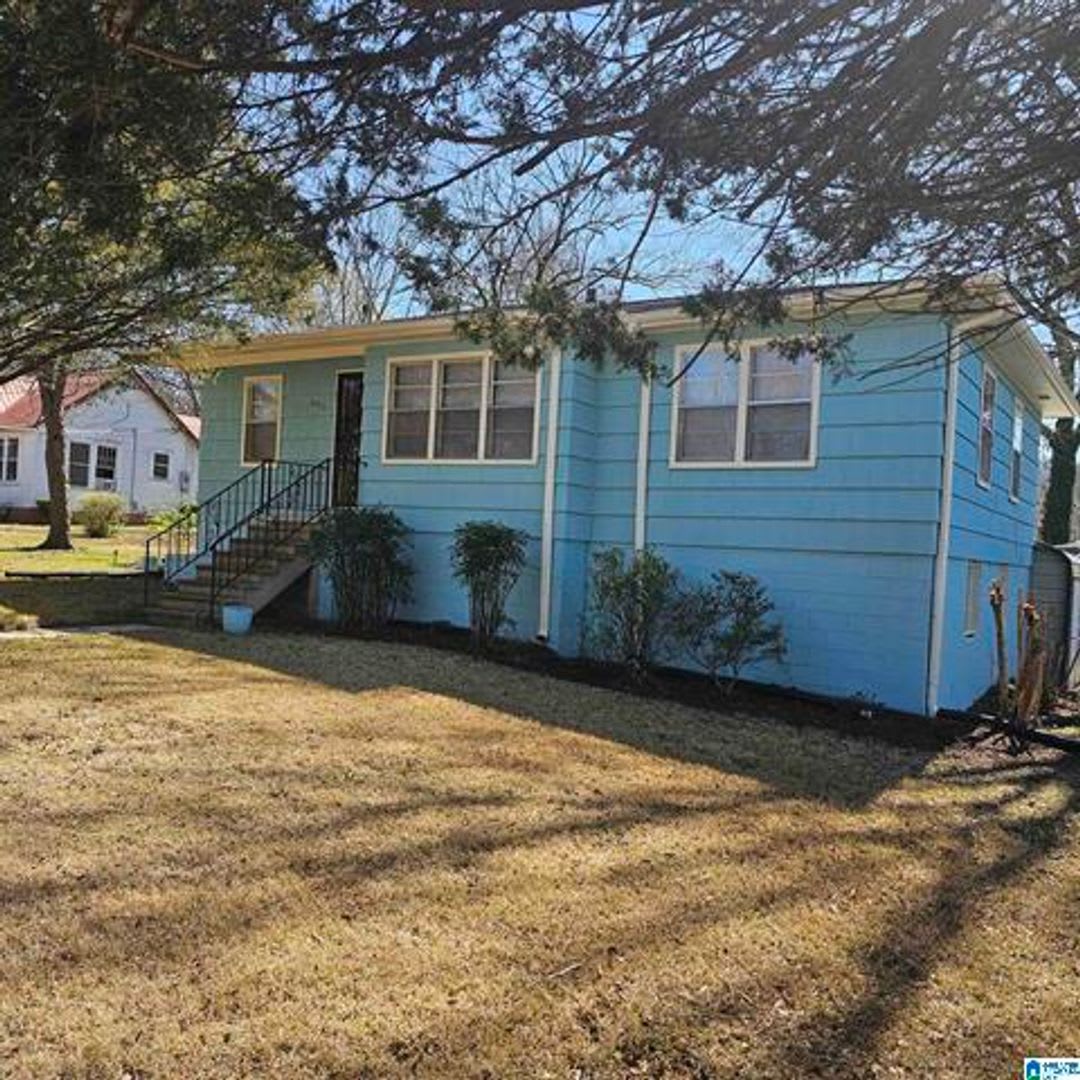 Charming 4 Bedroom, 1 Bathroom house