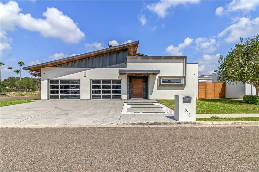 1828 N Kilgore Avenue