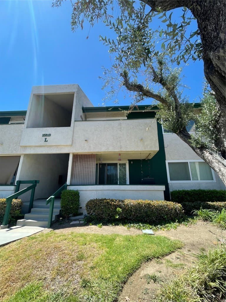 15313 Santa Gertrudes Avenue