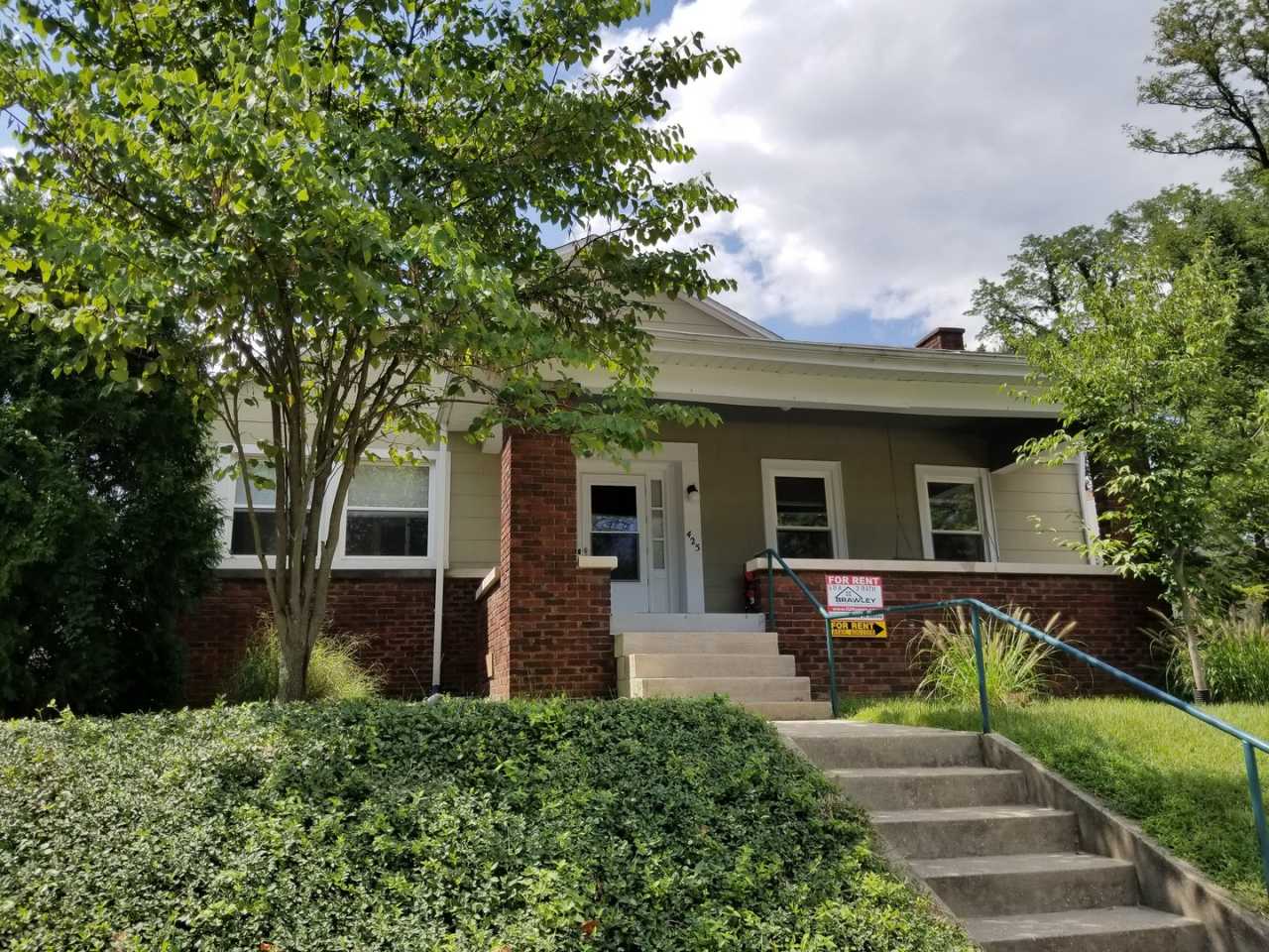 ***AUGUST 2027*** 5 Bed 2.5 Bath House Downtown