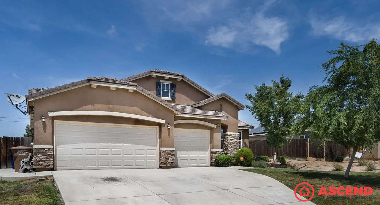 Fabulous Home Off Kern Canyon Rd and Mesa Marin Dr!