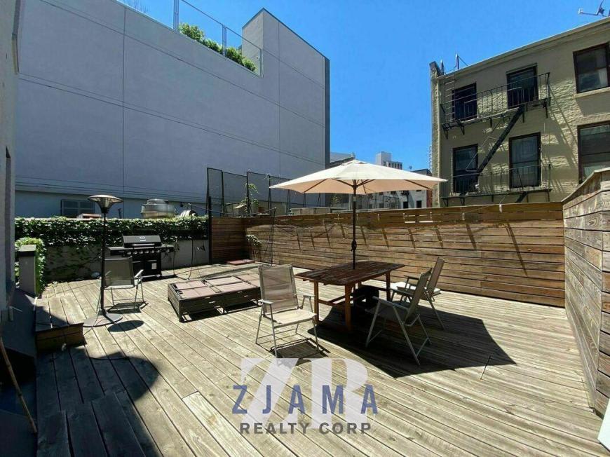 72 Willoughby Street