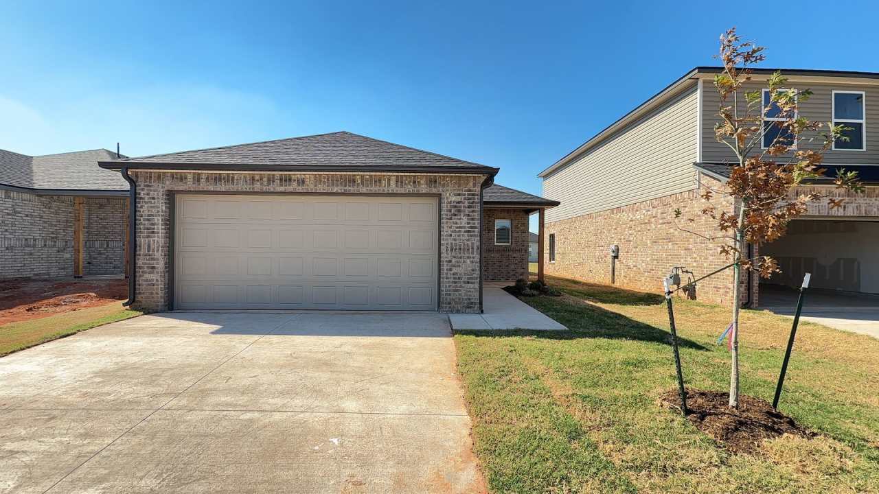 Brand New Spacious 4 Bedroom Home in Mustang Schools