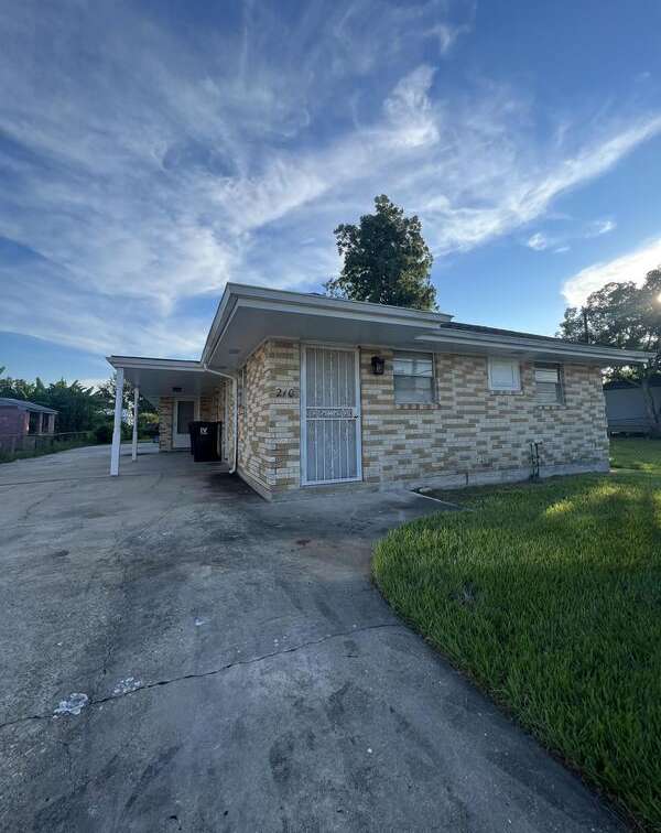 210 West Genie Street