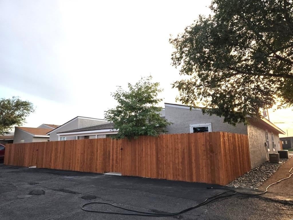 121 N Glenwood Drive