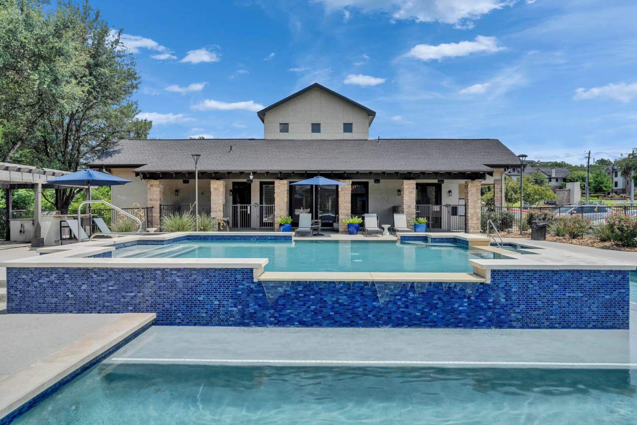 Ridgeview Apartments