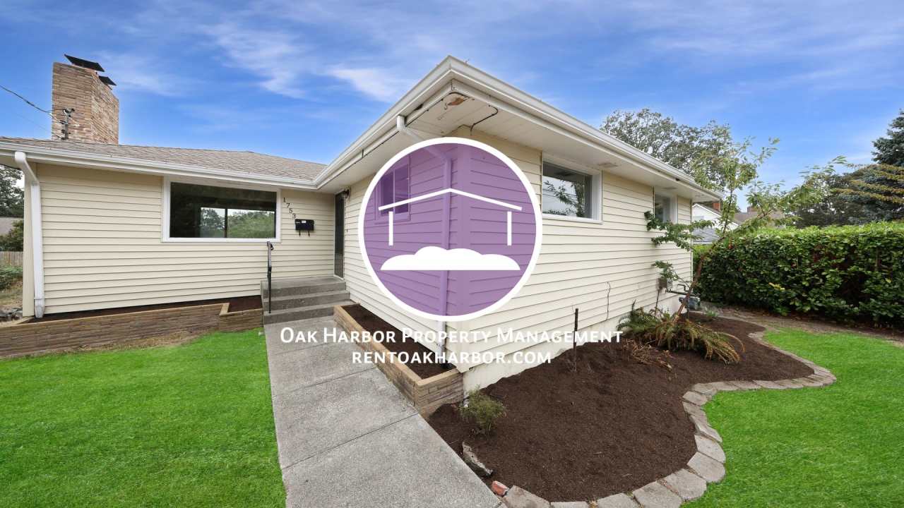 3 Bed 2.5 Bath - Pet Friendly - Landscaping Included - NAS Whidbey