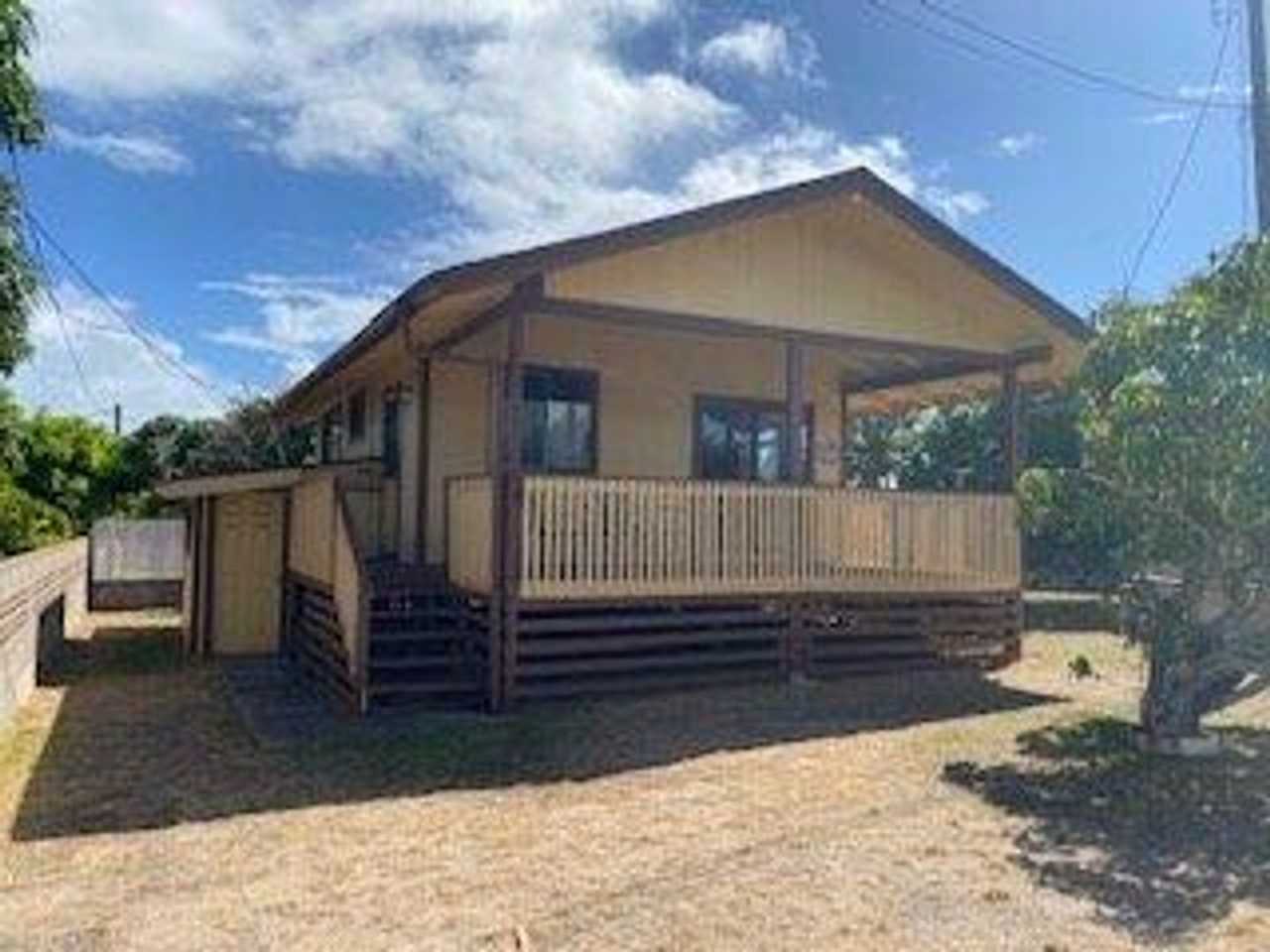 2 bedroom 1 bath single family cottage in Kahului, Central Maui - $2400 + Electric