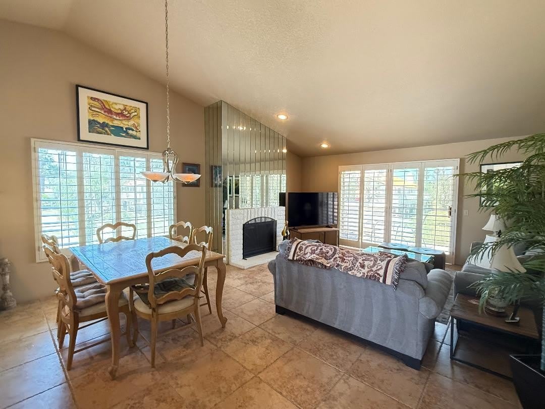 688 Vista Lago Circle N