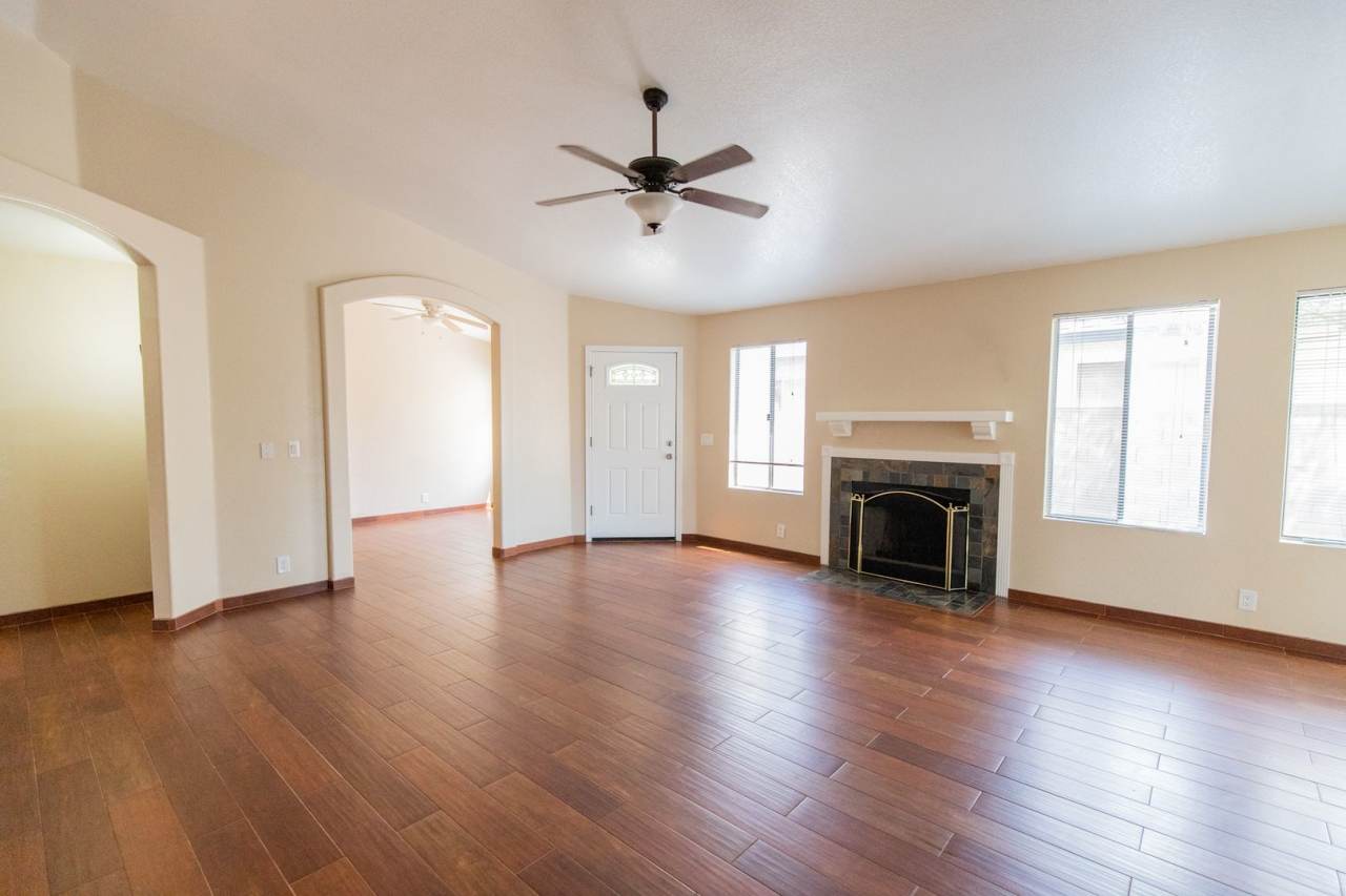 3 BR 2 Bath Remodel in Highly Desirable Harbor View Community!