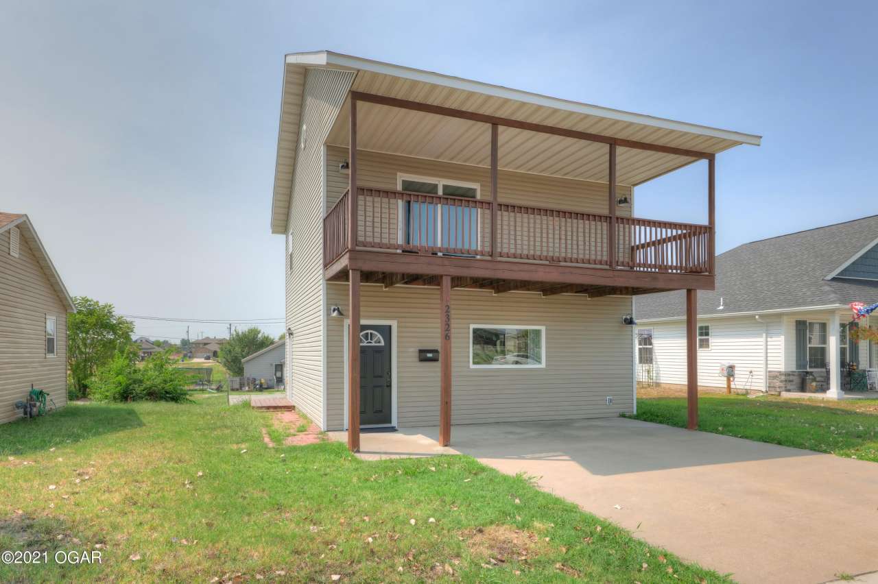 2326 S Moffet Avenue