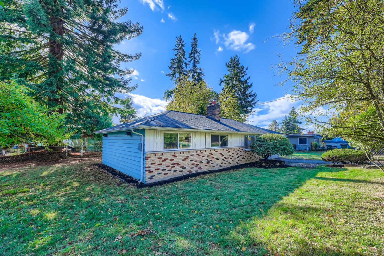 Fully-Remodeled 3 Bed 1 Bath Mountlake Terrace Home!