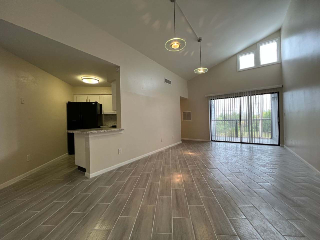 !!!SPECIAL - $500.00 Off One Month's Rent!!! Fully Renovated 2 Bedroom 2 Bathroom Ventura Country Club 2nd Floor Condo With Balcony!