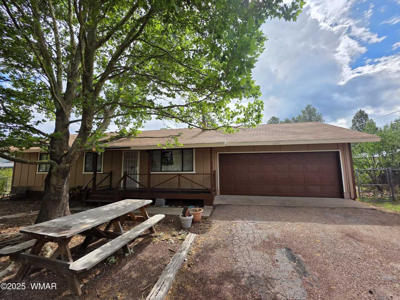 1295 S Julia Lane