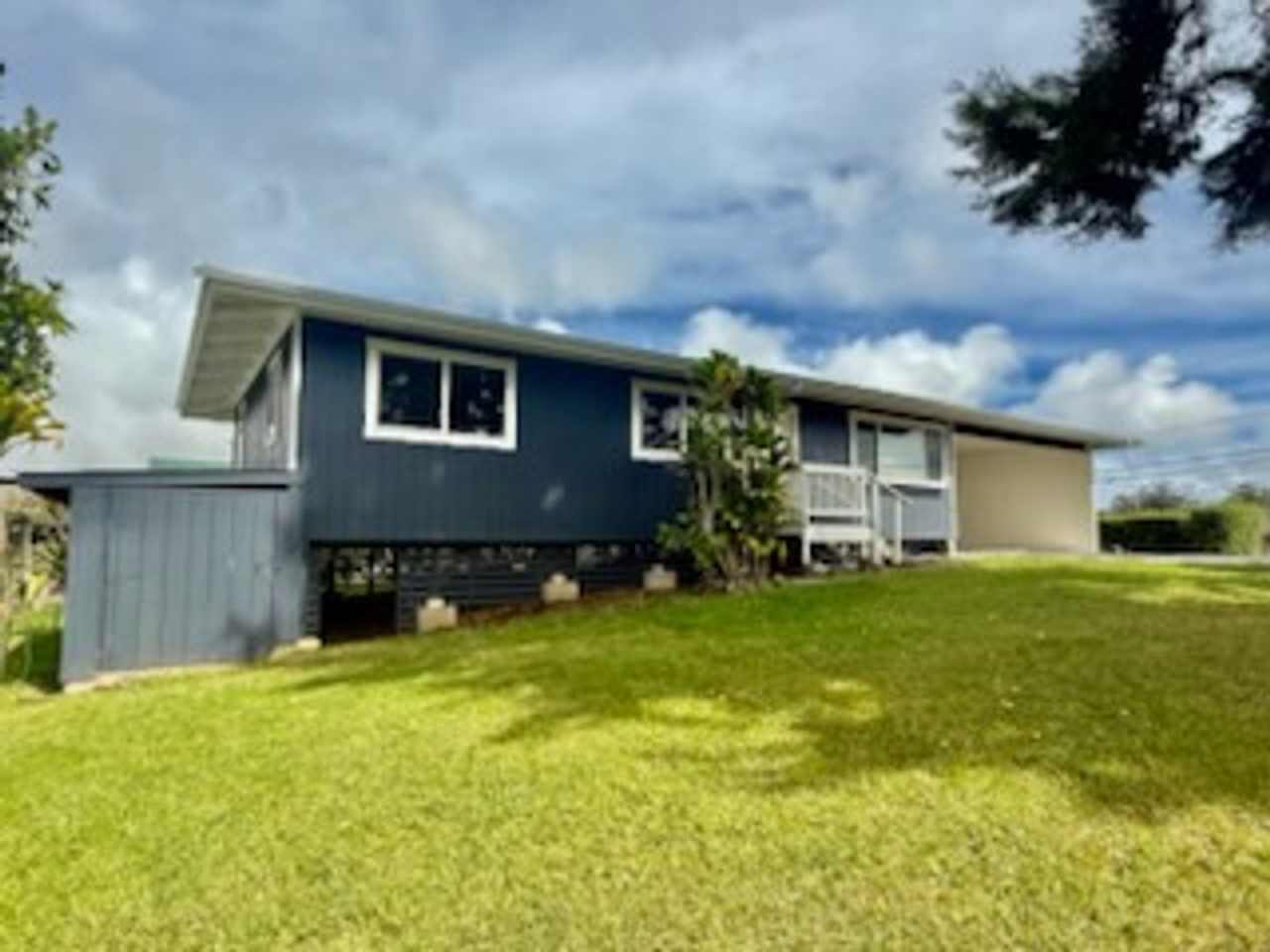 3 Bedroom 1.5 Bath for rent in Waimea