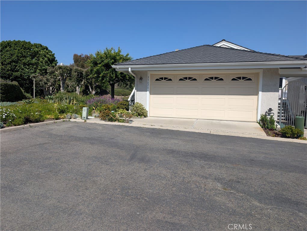 33626 Walkabout Lane