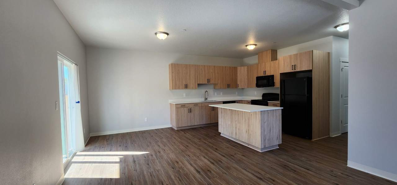 NEW LOWER RENT - $500 DEPOSIT - Beautiful New Construction in McMinnville