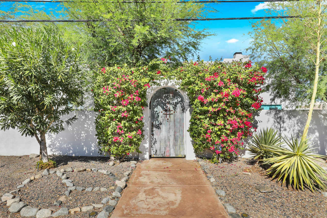 53980 Avenida Mendoza