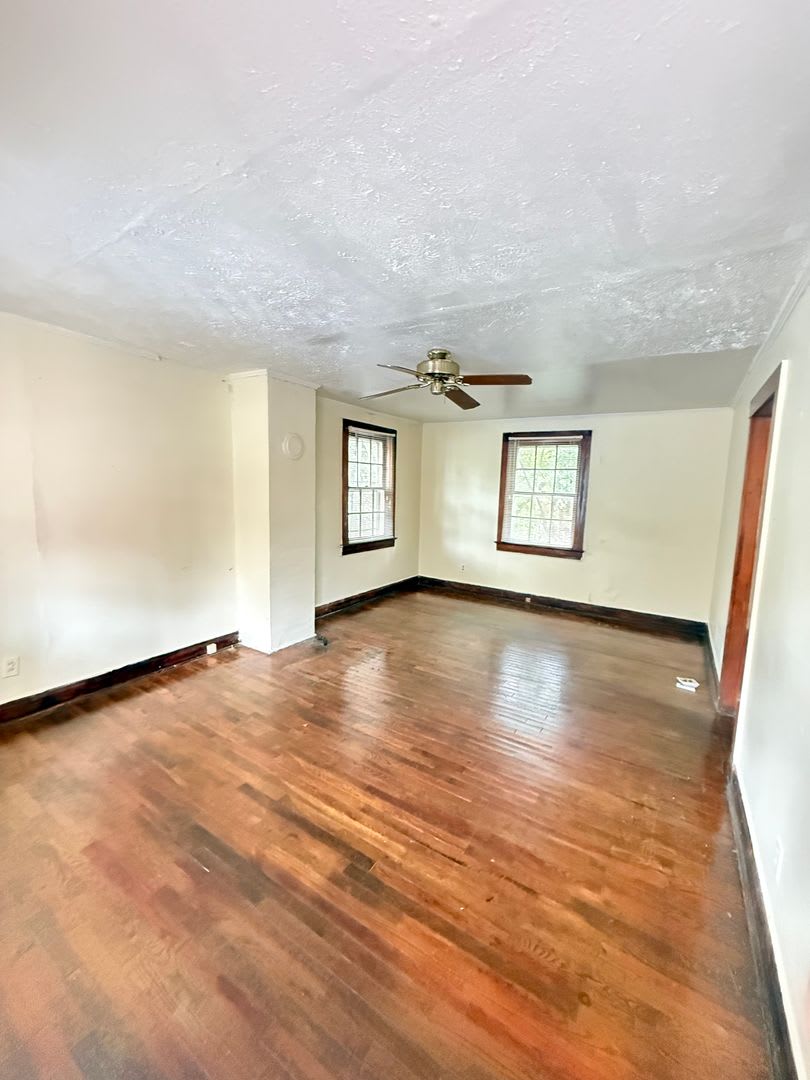 Downstairs Duplex 1 Bedroom, 1 Bath – Available Now | Downtown Chapel Hill