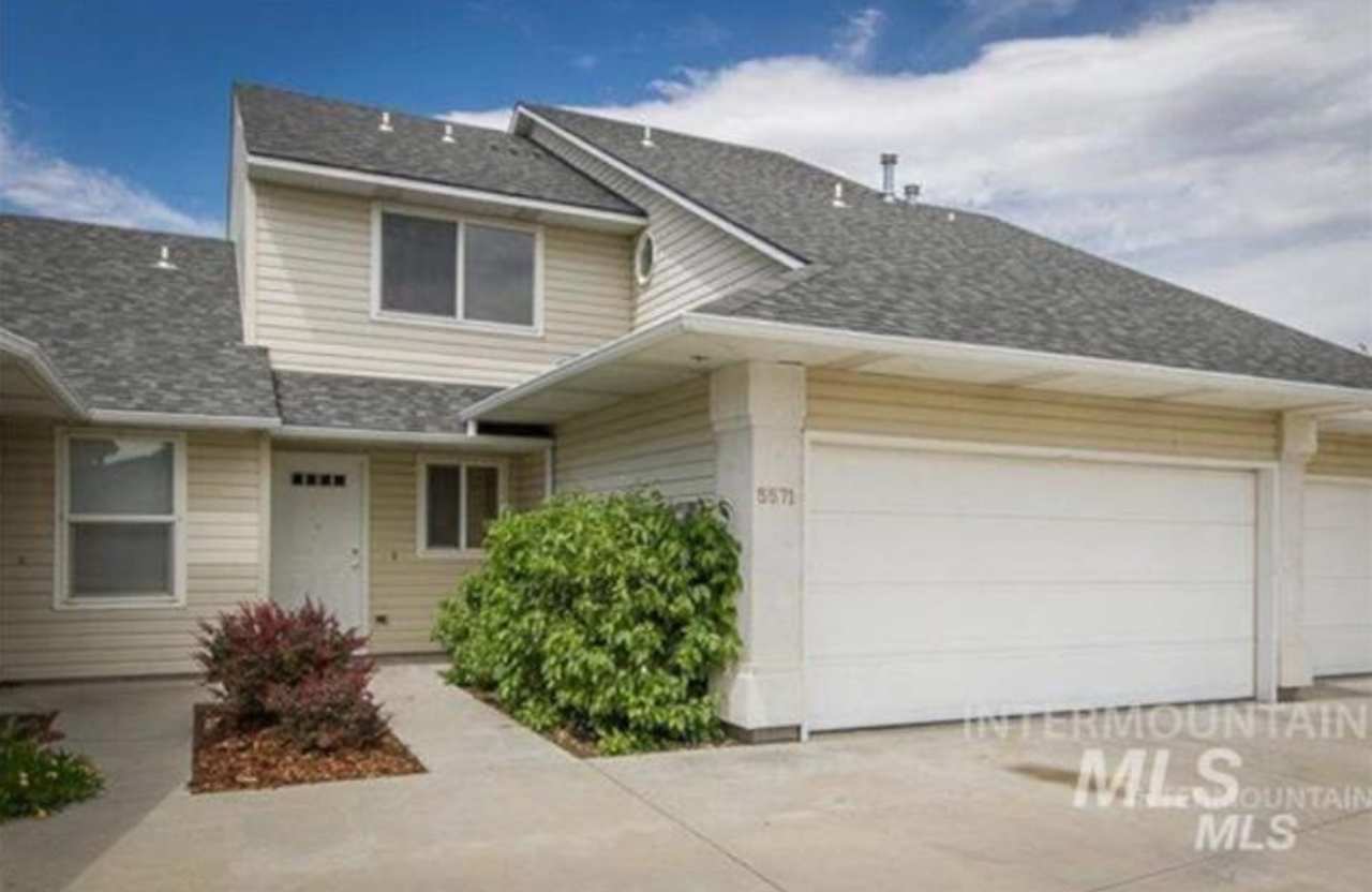 Townhome Columbia Village – Close to Everything Boise Offers