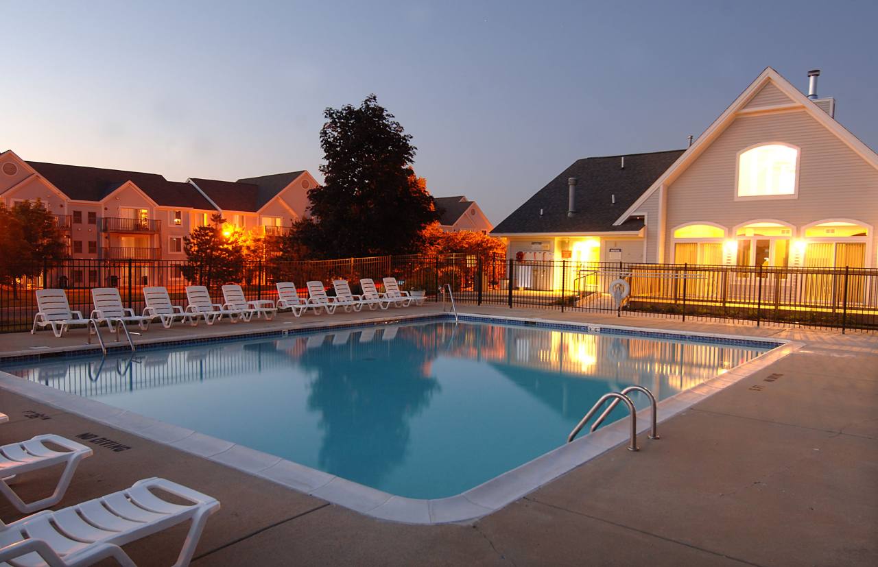 Cambridge Club Apartments