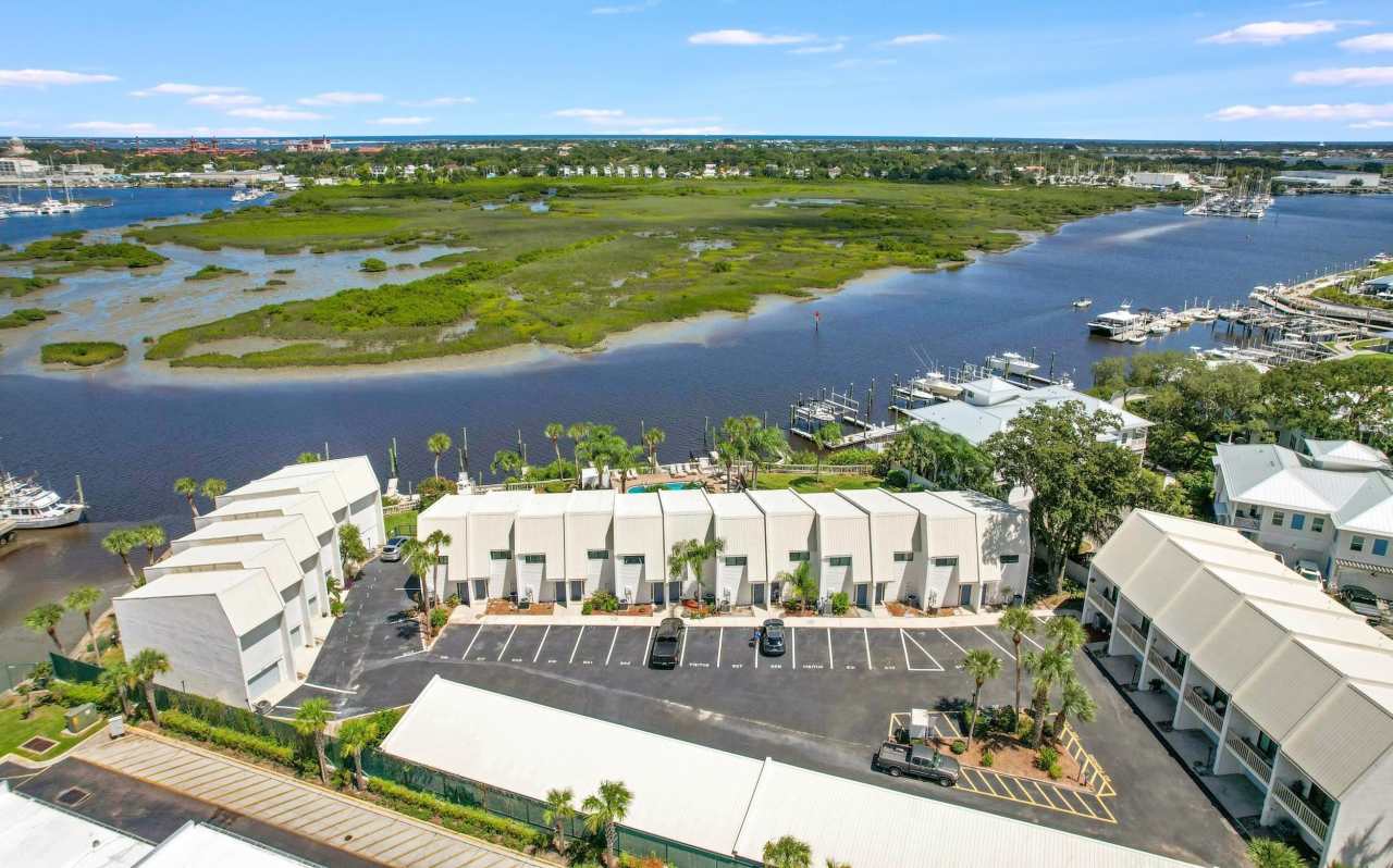 925 S Ponce De Leon Blvd