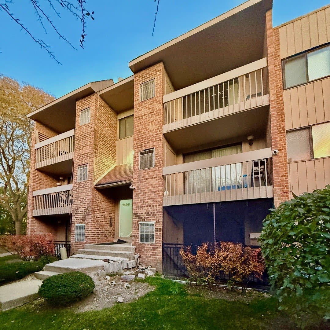 1498 E Ports O' Call Drive