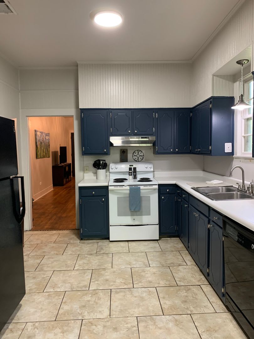 Move In Special!!! 1st Month FREE if you move in Before Christmas