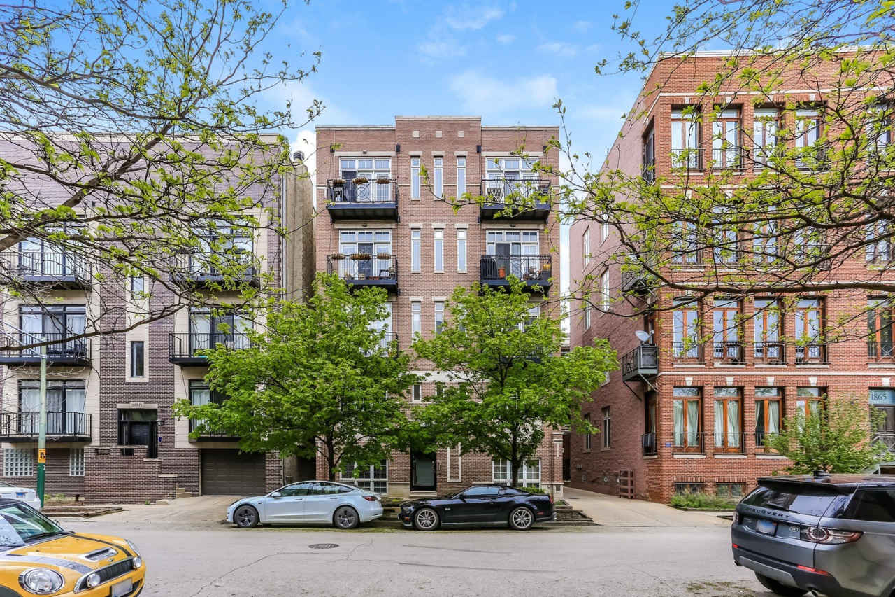 1875 N Winnebago Avenue