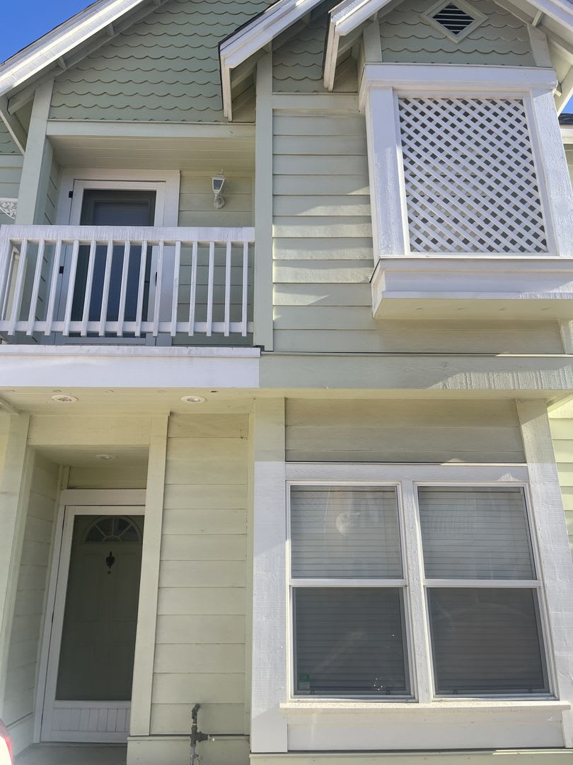 Charming 2 Bedroom-1.5 bath Home Available Now!